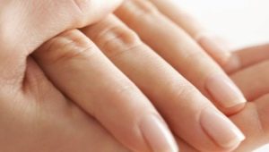 Cum să întinerești pielea mâinilor acasă?