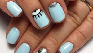 Idéer om blå manikyr för korta naglar