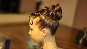 Hairstyles untuk kanak-kanak perempuan untuk tarian tarian