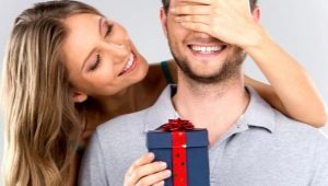 What to give to the husband for a birthday?