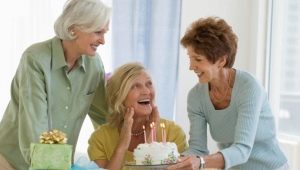 Gifts for mom for 60 years: the best options and tips for choosing