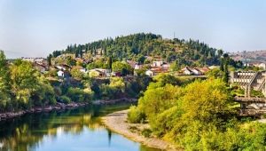 Podgorica: keterangan, tarikan, perjalanan dan bermalam
