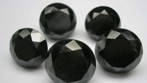 Видове и използване на черни камъни