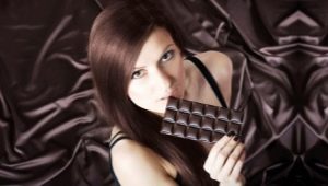 لون الشعر بالشوكولاتة الداكنة: كيف يبدو ، ومن يناسب وكيفية الحصول عليه؟