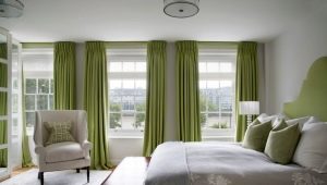 Funkce použití zelených záclon v interiéru ložnice