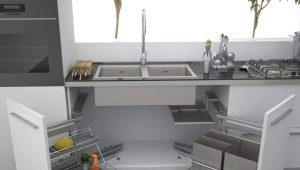 Depth of kitchen base cabinets
