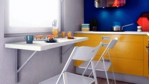 Sklopivi stolovi za malu kuhinju: prednosti i nedostaci, sorte i savjeti za odabir
