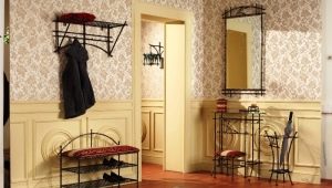 Мебели от ковано желязо за коридора: плюсове, минуси и красиви примери