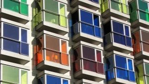 Tónovanie balkóna: odrody, výhody a nevýhody, odporúčania pre výber