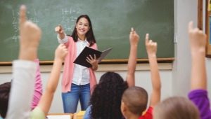 Kādas īpašības vajadzētu būt skolotājam?