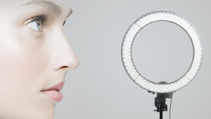 Lampu cincin untuk artis make-up: ciri, jenis dan peraturan pilihan
