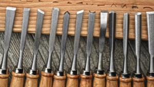 Panoramica degli scalpelli per intaglio del legno