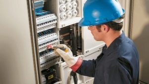كهربائي: وصف المهنة ووصف الوظيفة
