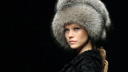 What hat to choose for a fur coat?