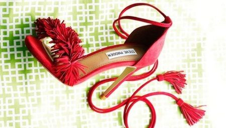 Röda sandaler