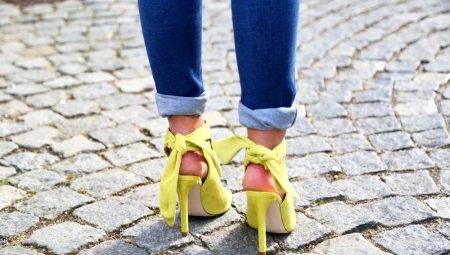 Żółte sandały