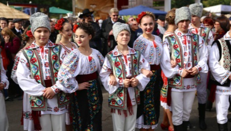 Trang phục dân tộc của người Moldova