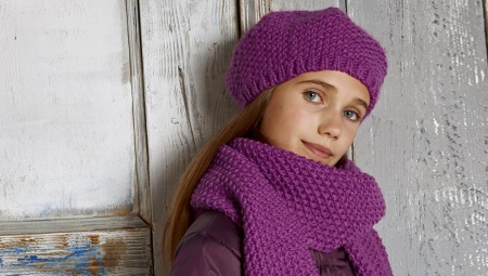 Knitted scarf for a girl