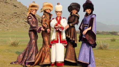 Buryat ulusal kostümü