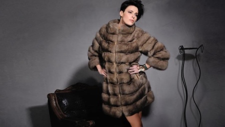 Fur Coats Manzari
