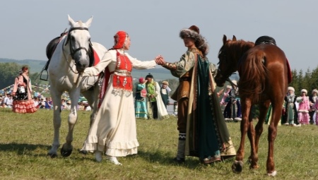 Башкирски национален костюм