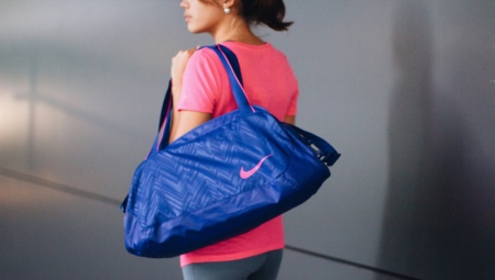 „Nike“ krepšiai