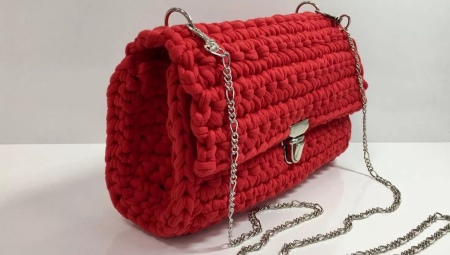 Crocheted knitted bag from a yarn: master class