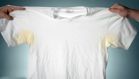 How to remove stains on clothes in the armpit area?