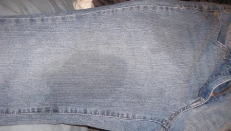 How to remove a greasy stain on jeans?
