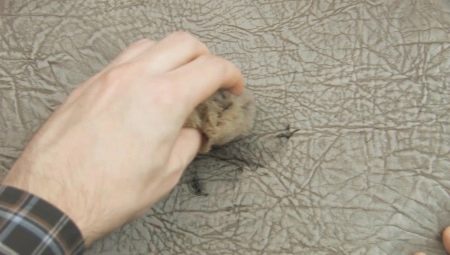 Effectieve hulpmiddelen en methoden voor het verwijderen van vlekken van het handvat met kunstleer