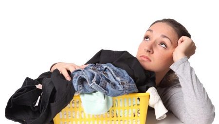 Hoe maak je het schuim van kleding schoon?