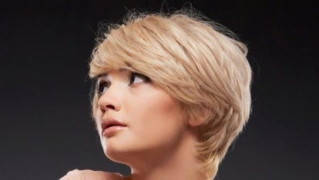 Pixie-hårklipp for et rundt ansikt: alternativer for forskjellige hårlengder og originale stylingideer