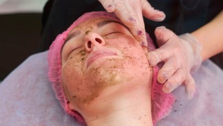 Korálový peeling: co je to a jak se starat o obličej?