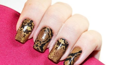 Designul unghiilor cu efectul pielii de șarpe - obraz, dar frumos!