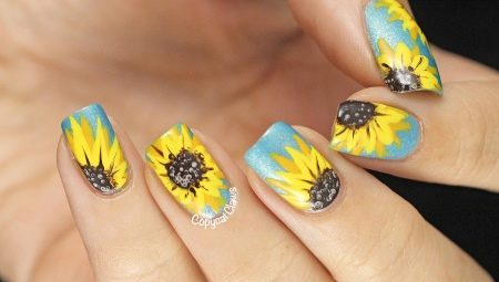 Manikur dengan bunga matahari: teknik popular dan idea-idea yang bergaya