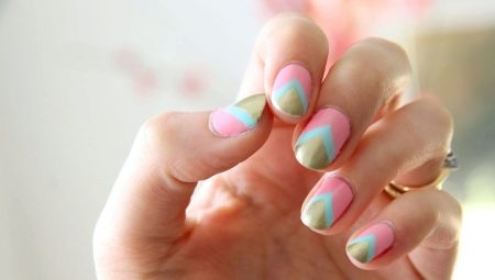 Mint pink manicure - delicate and unusual nail design