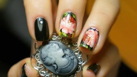 Original design options for manicure with peonies