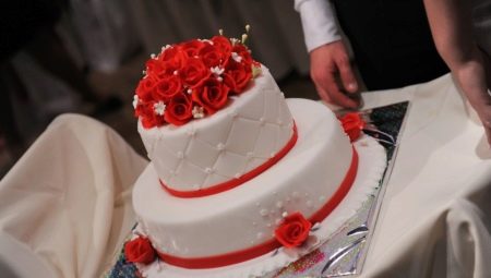 Vjenčani kolači u različitim stilovima: najbolje ideje i zanimljivi primjeri
