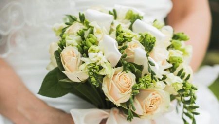 Freesia Wedding Bouquet: Kombinasjonsalternativer og designideer