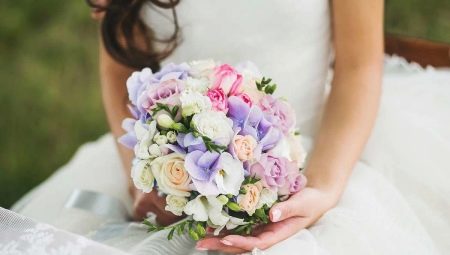 Γαμήλια ανθοδέσμη της ορτανσίας: επιλογές για όμορφες συνθέσεις και συνδυασμούς