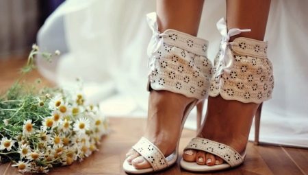 Móng chân đám cưới: ý tưởng hợp thời trang và một loạt các thiết kế