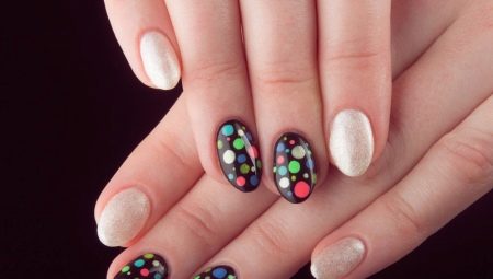 Technique of performing drawings on nails using dots