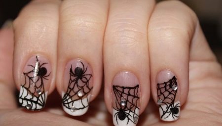 Stylish design options for manicure with a spider.
