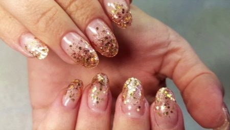 How to make a stretch of sequins on the nails?