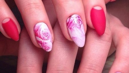 Rose sulle unghie: stili di design e tendenze della moda