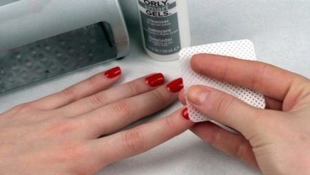 Salviette senza sfilacciature per manicure: cos'è e perché sono necessarie?