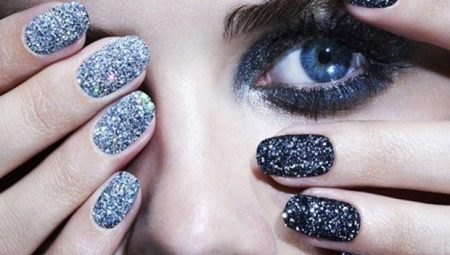 Glitter Manikyr för korta naglar