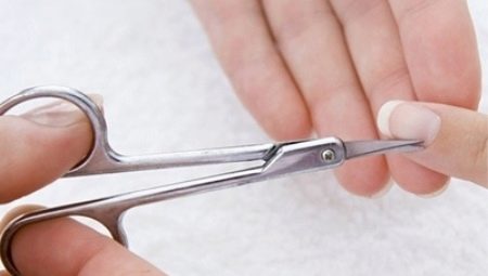 Nagelbandssax: typer, tips för urval och användning
