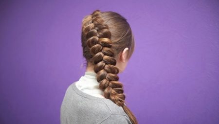 How to weave a French braid on the contrary?