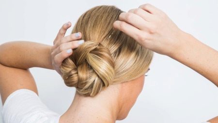 How to quickly and beautifully make a bun on medium hair?